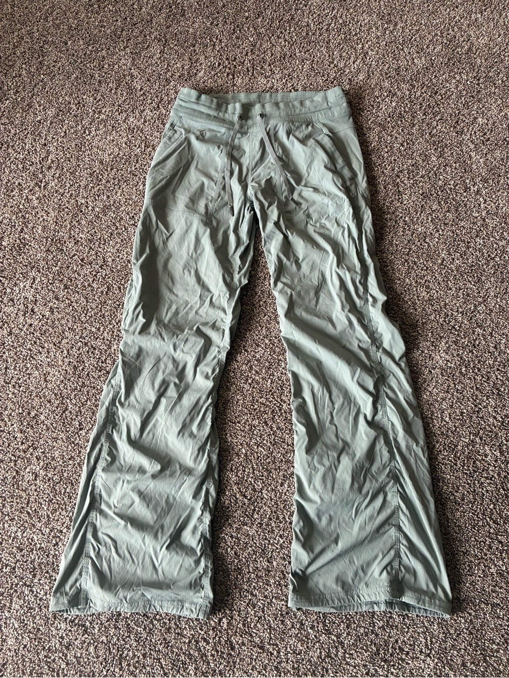 Lululemon Dance Studio Joggers Size 8 Light Sage Gree